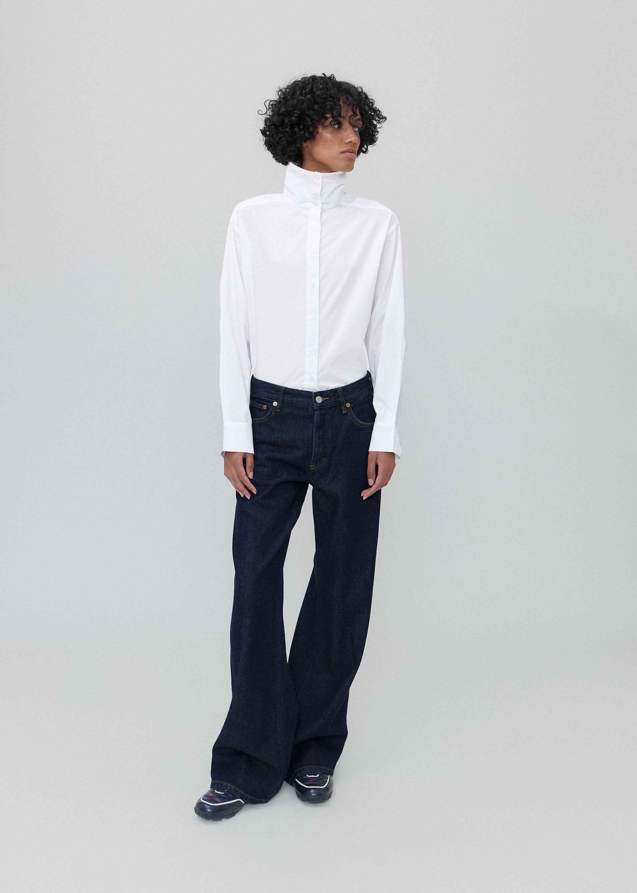 Walker in Cloud Indigo Indigo