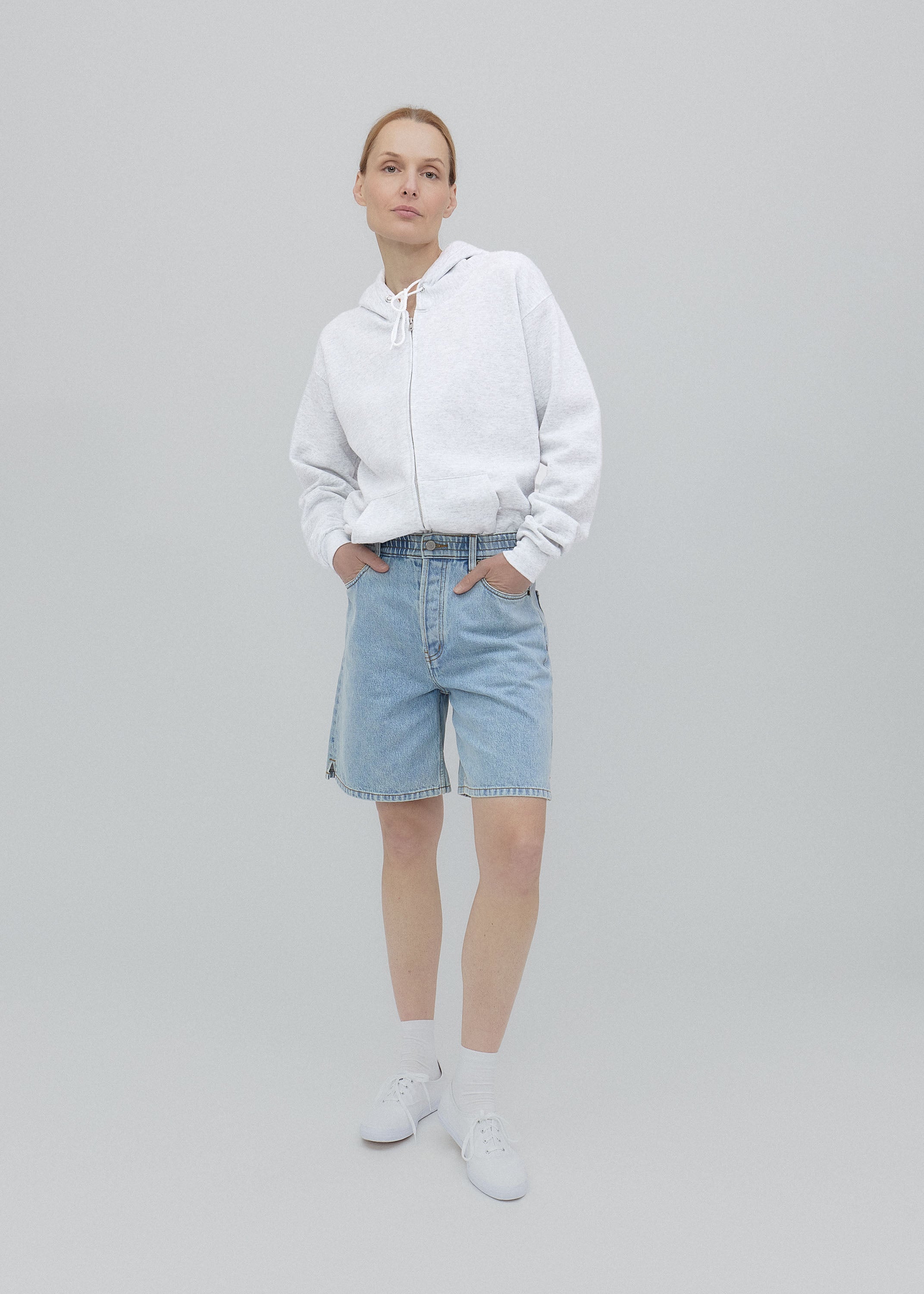 Lola in Vintage Blue