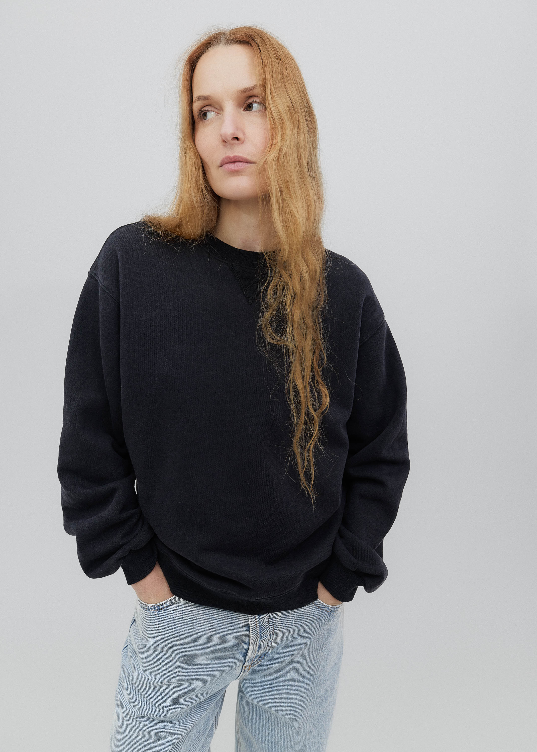 The Sweatshirt in Black