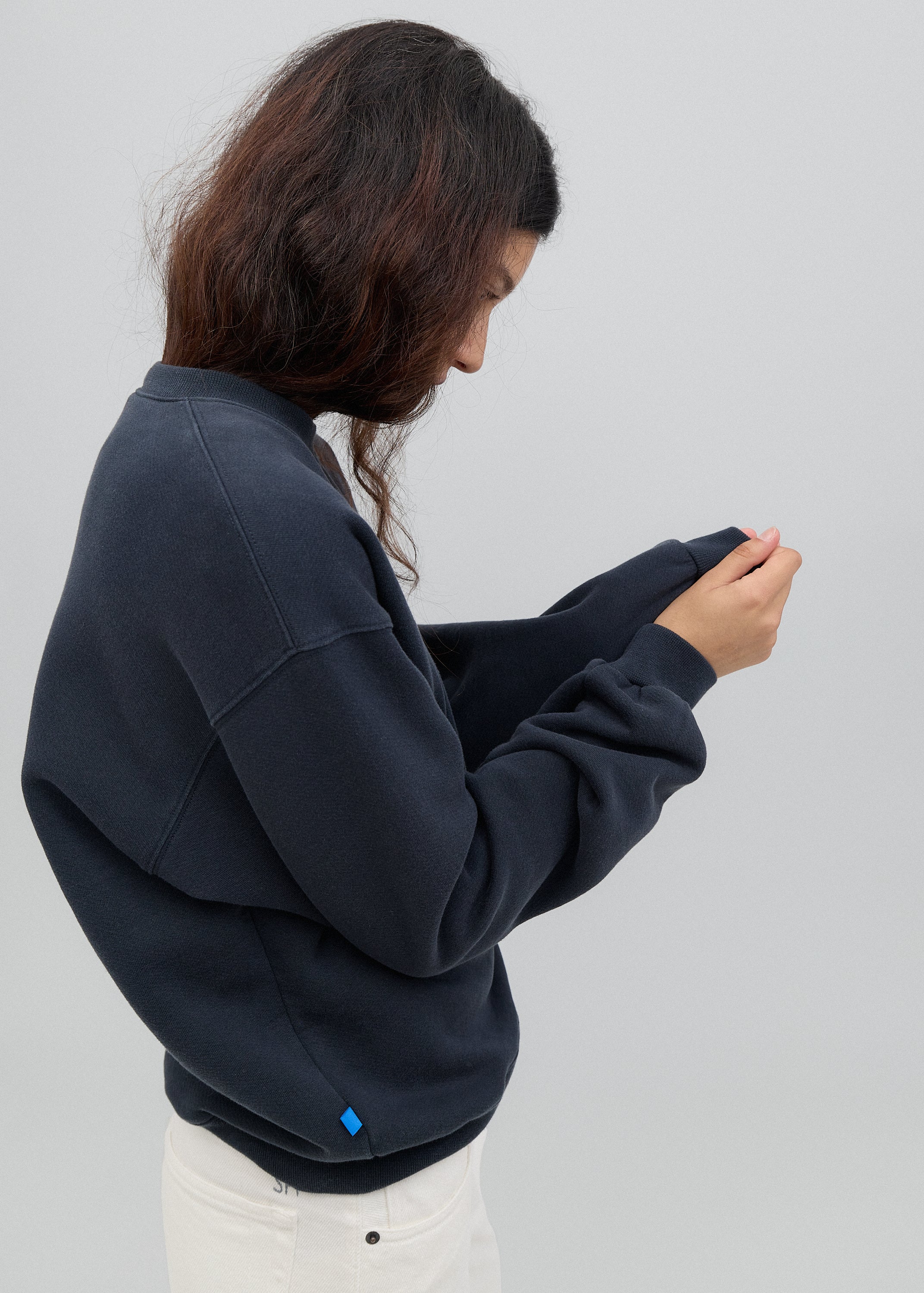 The Sweatshirt in Navy