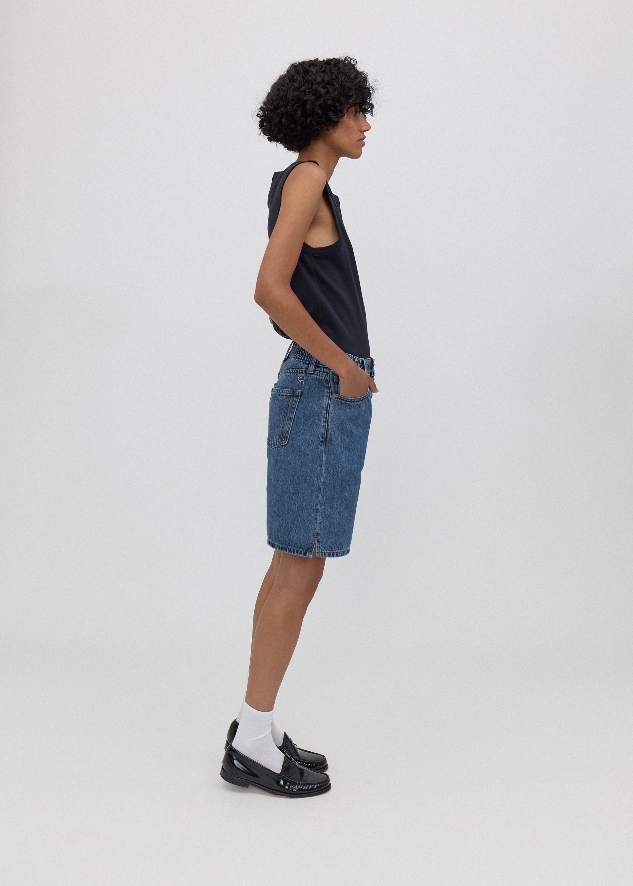 Lola in Classic Blue