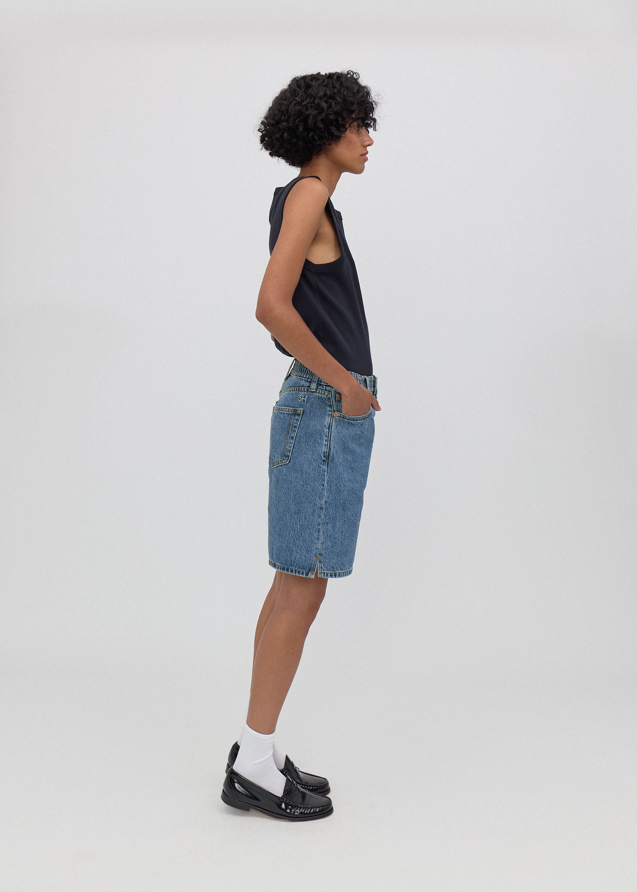 Lola in Classic Blue