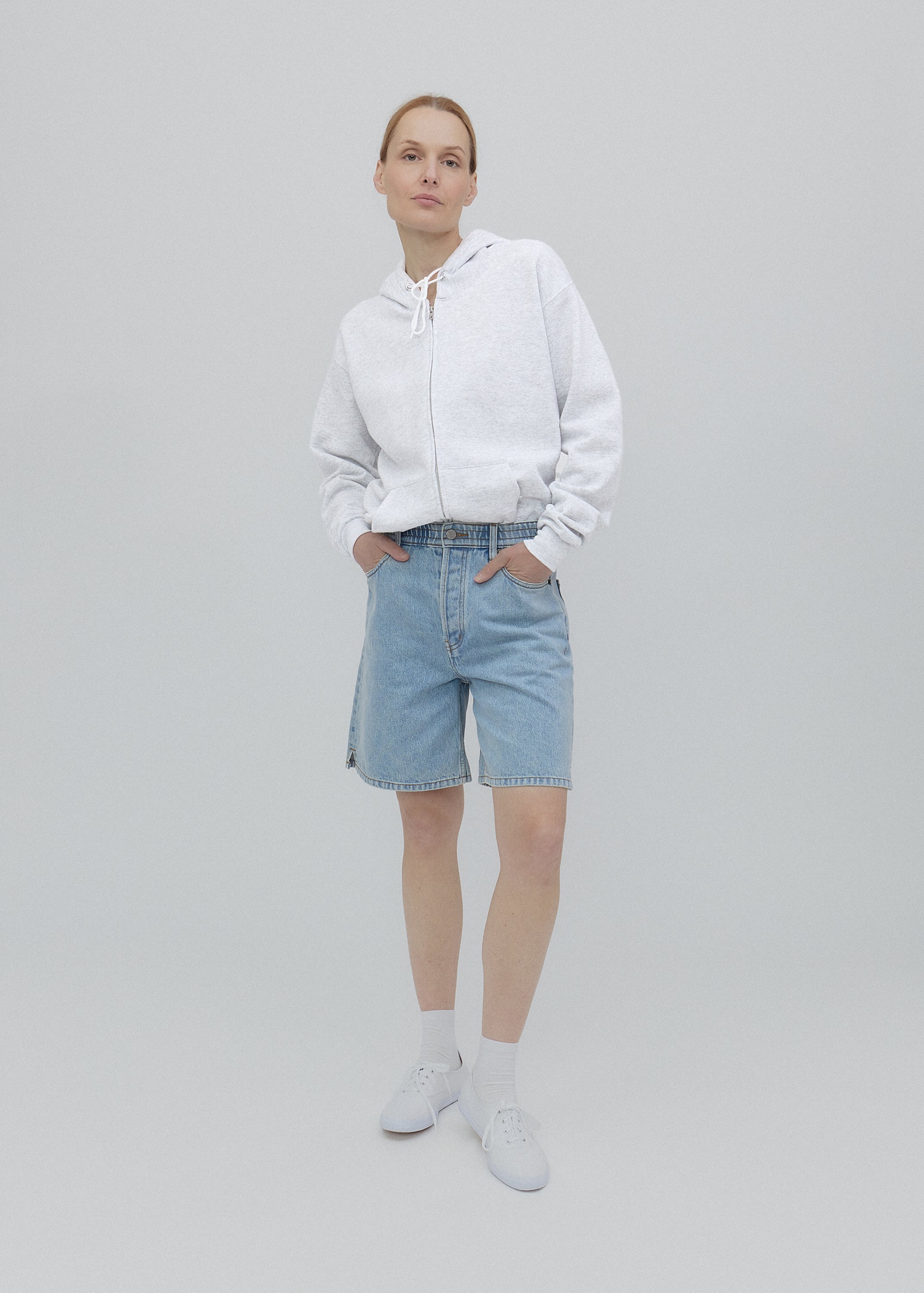 Lola in Vintage Blue